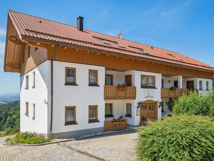 Ferienwohnung für 4 Personen, mit Balkon und Whirlpool sowie Garten und Sauna in Dreiländereck (D-A-CZ)