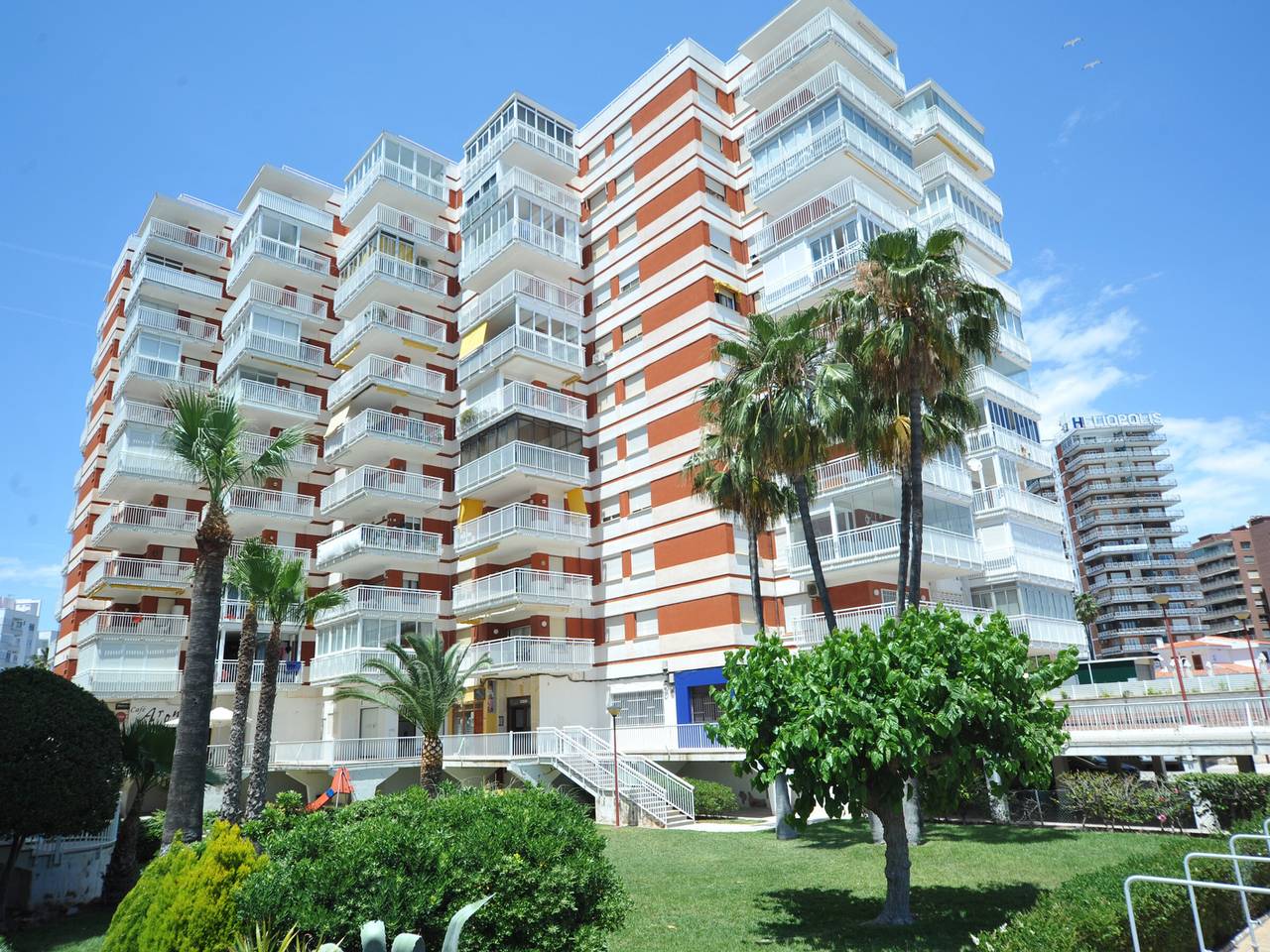 Entire apartment, Beachside apartment for 4 in Benicàssim in Benicassim, Costa del Azahar