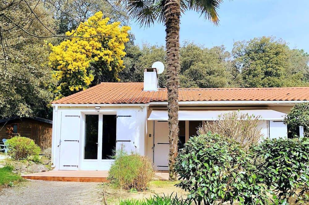 Seaside house nestled in the pine forest, 100 m², 3 bedrooms in Jard-sur-Mer, Vendée