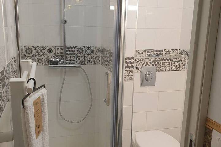 Ganze Wohnung, 3 Bedroom unit in front of Le Bourget airport in Le Blanc-Mesnil, Seine-Saint-Denis