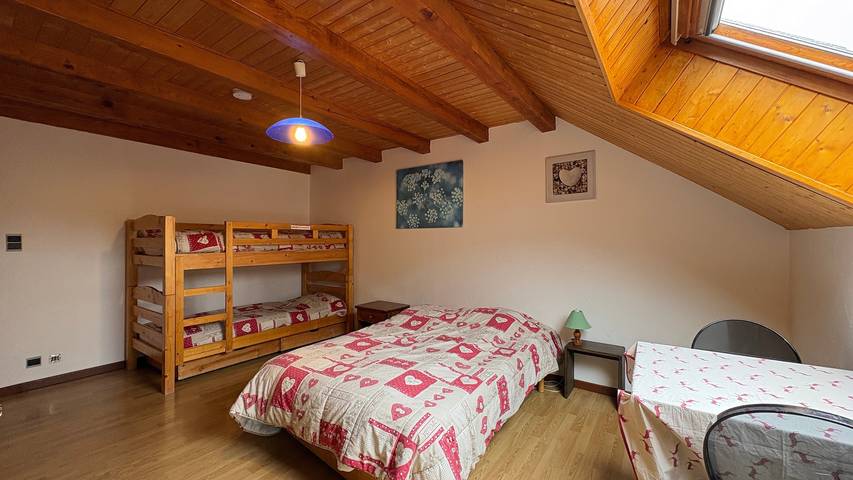Apartamento entero, Apartamento entero para 8 personas con vistas a la montaña y Wi-Fi in Saint-François-Longchamp, Le Grand Domaine