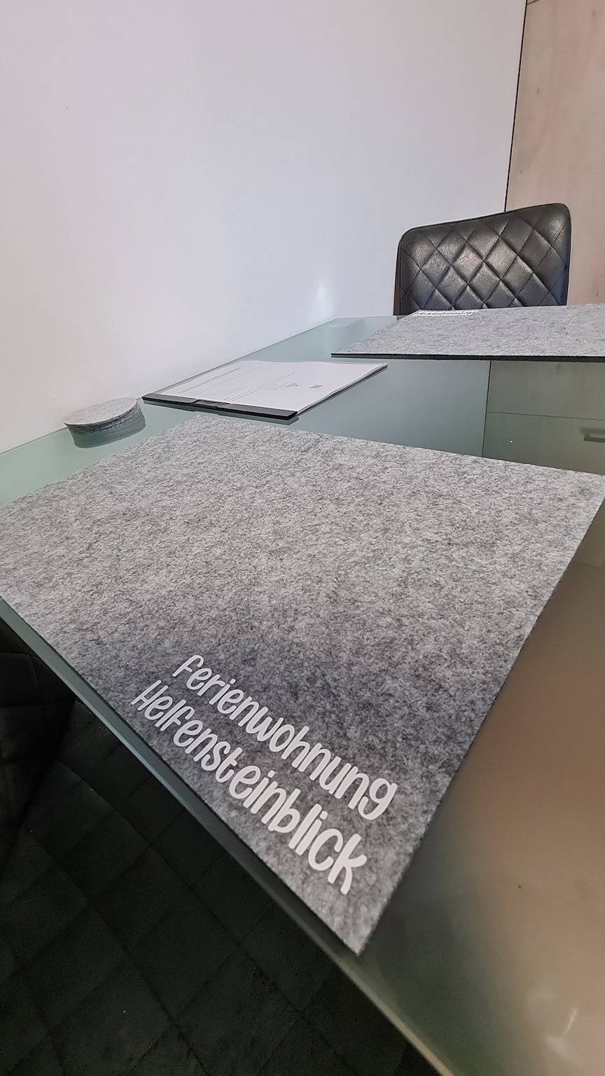 Ganze Wohnung, Ferienwohnung 'Helfensteinblick' mit Bergblick, Balkon und Wi-Fi in Calden, Hessisches Bergland