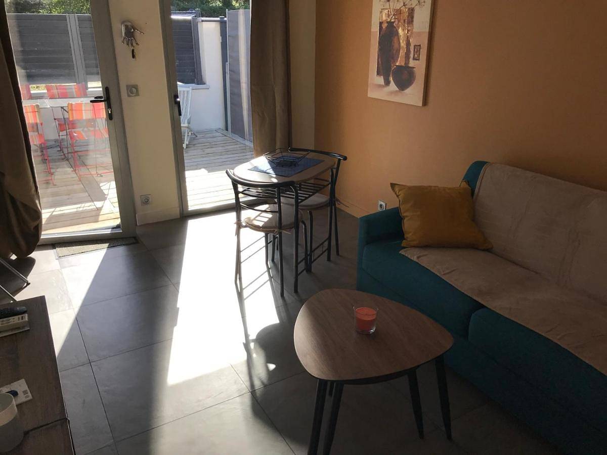 Appartement entier, One-Bedroom Apartment in Saint-Lunaire, Région de Saint-Malo
