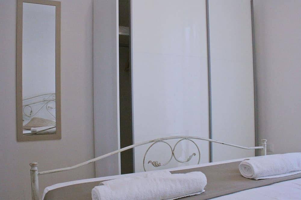 Apartamento entero, Bonito apartamento para 4 personas con A/C, patio y mascotas permitida in Marina di Pescoluse, Torre Vado