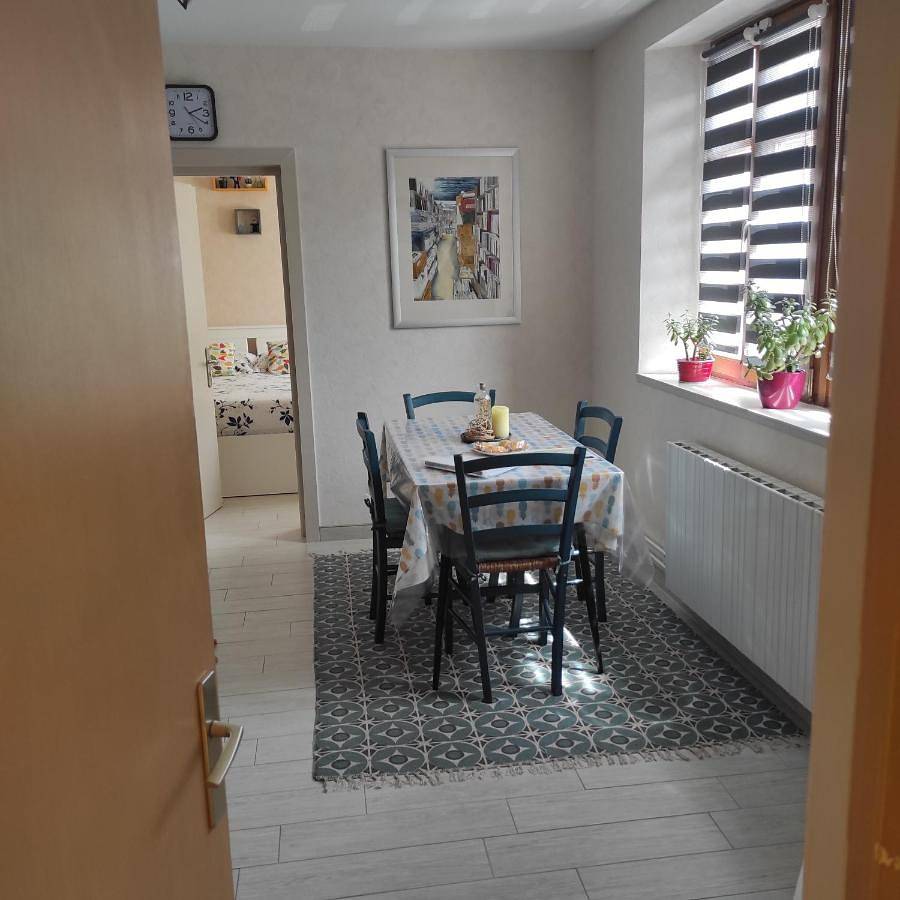 Appartement entier, One-Bedroom Apartment in Weißenburg, Région de Wissembourg