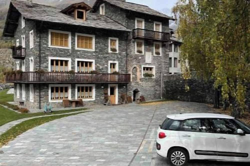 Appartamento intero, Grazioso Bilocale nel Cuore di Cogne con Posto Auto in Cogne (bourg), Cogne