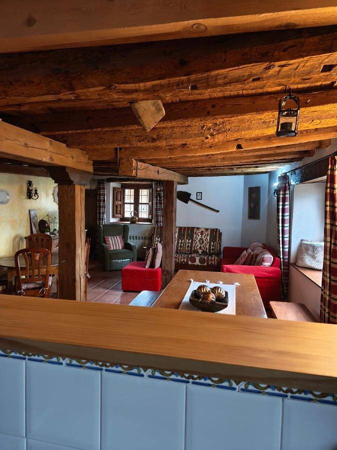 Casa rural para 11 personas en Tierras del Burgo - 2