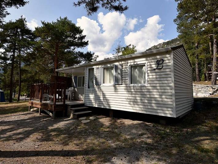 Mobil home pour 2 personnes, avec piscine à Méolans-Revel