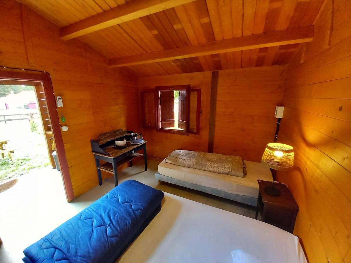 Camping du Bois Fleuri in Fontiers-Cabardès, Région de Carcassonne