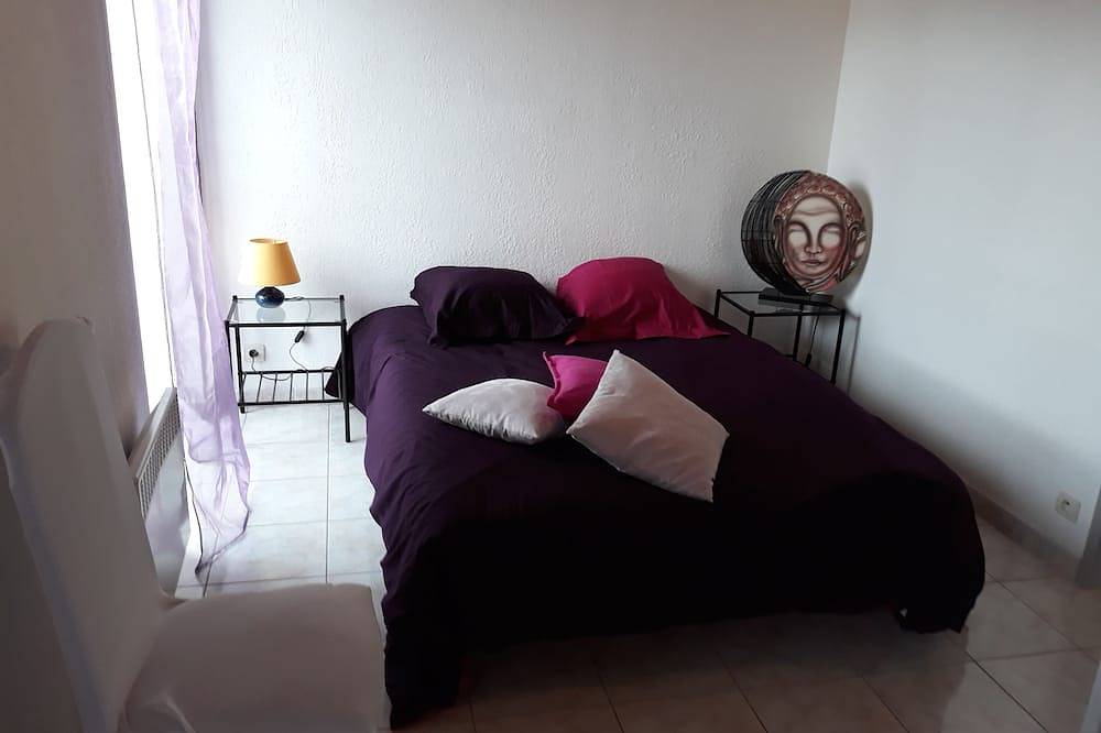 Appartement entier, Appartement pour vacances, cure thermale, mission, etc. in Bédarieux, Région de Béziers