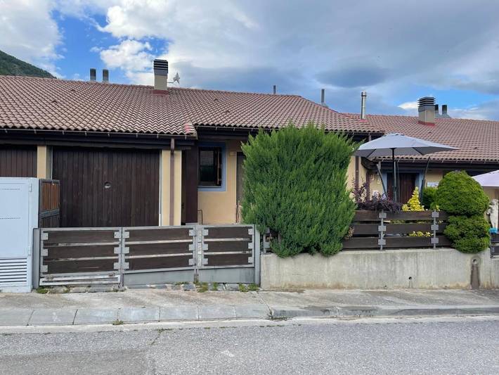 Location de vacances pour 7 personnes, avec jardin ainsi que vue et piscine à Sabiñánigo - 2