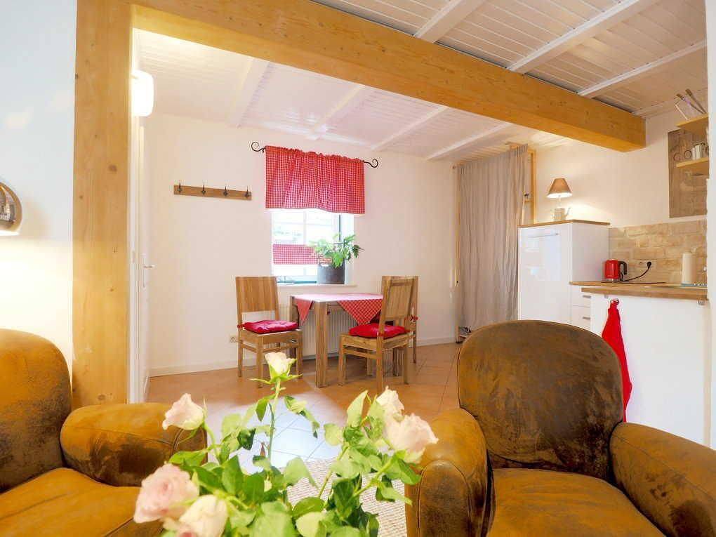 Entire apartment, 40m² Fewo mit Wlan und Hund für 2 Personen in Warnemünde Strand, Rostock