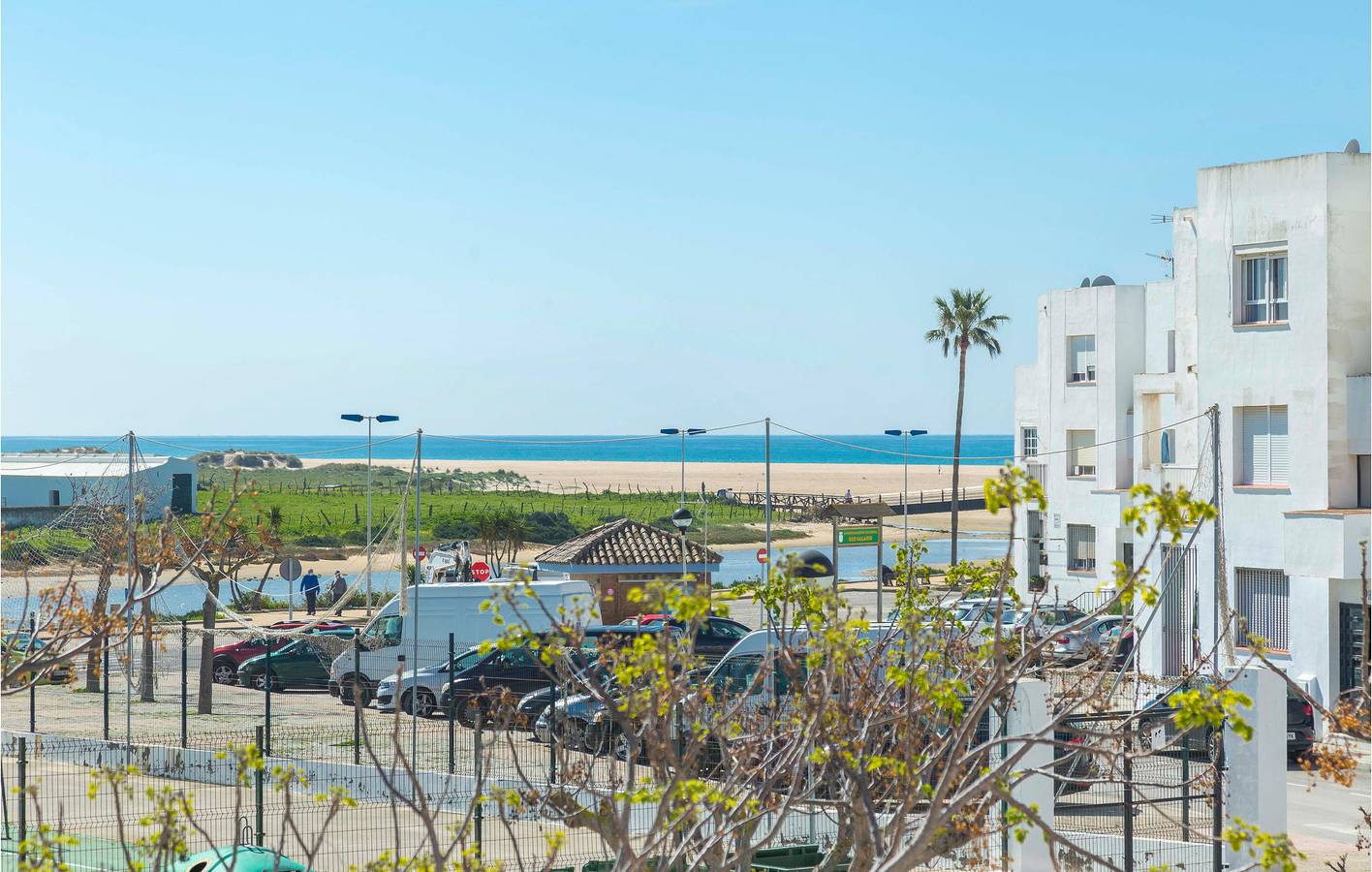 Entire holiday apartment, Beachside Air-Conditioned Apartment with Fishing! in Conil de la Frontera, Costa de la Luz