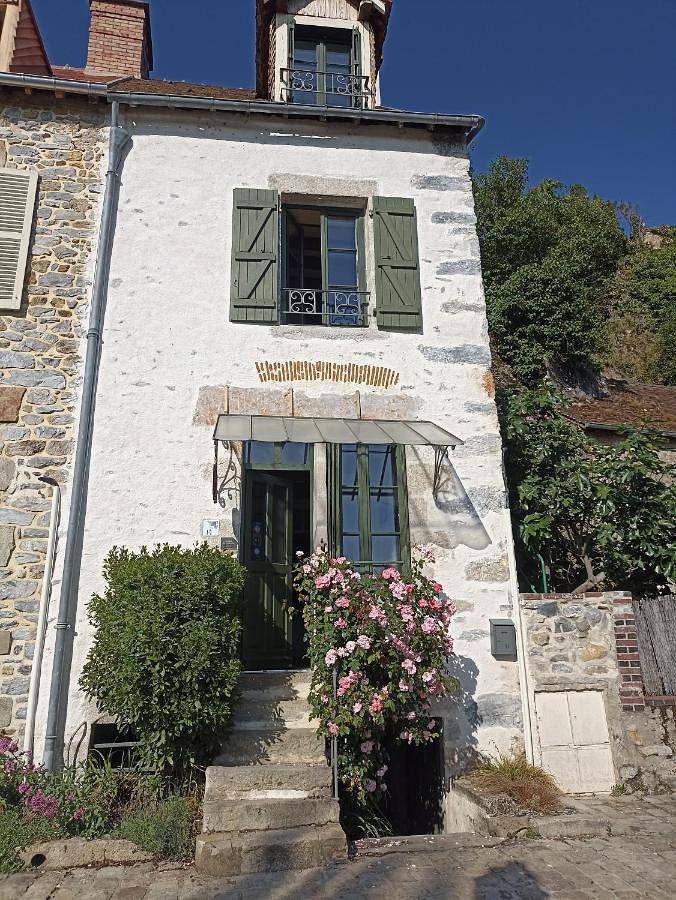 Location de vacances pour 6 personnes, avec vue et jardin à Fresnay-sur-Sarthe - 2