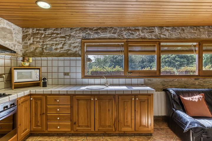 Holiday Home 'El Paller 2 De Can Soler' with Mountain Views, Shared Pool and Wi-Fi in Porqueres, Pla de l'Estany