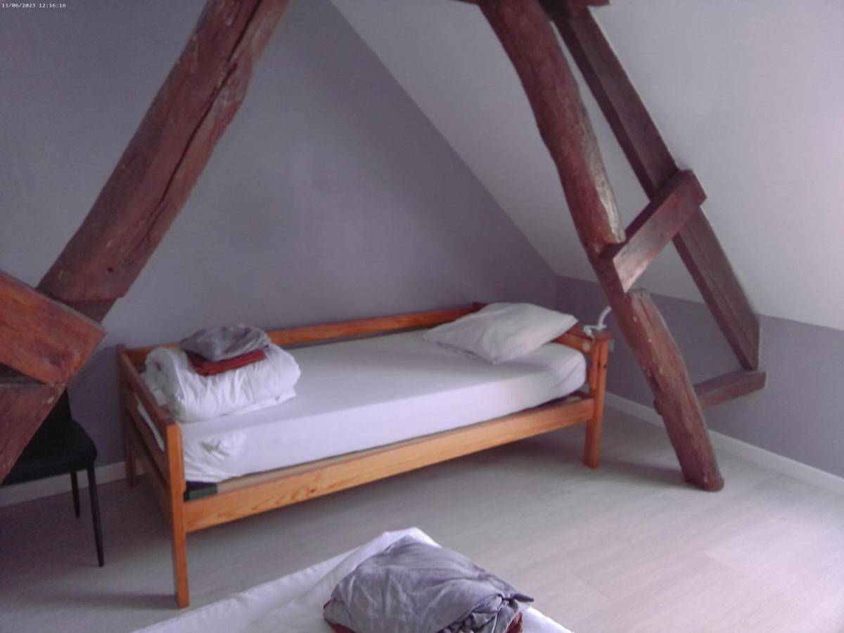 Two-Bedroom House in Saigneville, Région d'Abbeville