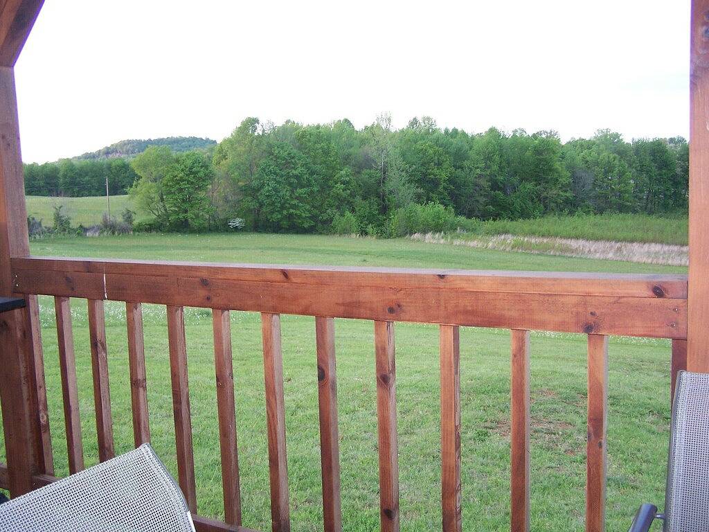 Ruhe und Frieden nur 5 Minuten von Holly Creek Marina auf Dale Hollow Lake! in Dale Hollow Lake