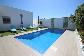Holiday Rental for 5 People in Conil de la Frontera, Costa de la Luz, Photo 2