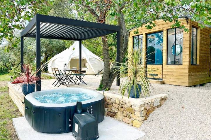 Tente pour 2 personnes, avec vue et jardin dans les Bouches-du-Rhône - 2