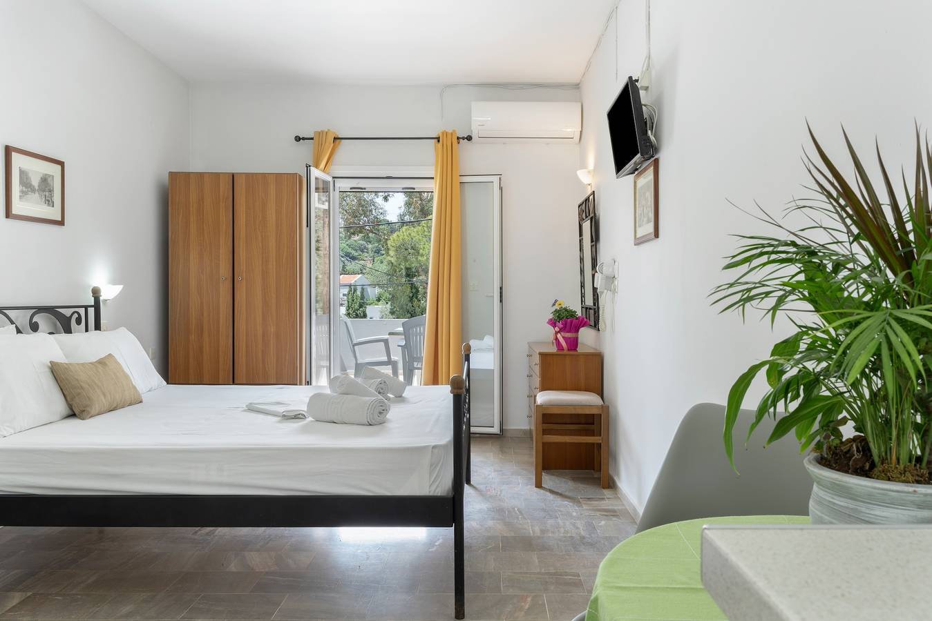 Hel leilighet, Apartment 'No 10' with Shared Pool, Wi-Fi and Air Conditioning in Panormos, Kalymnos