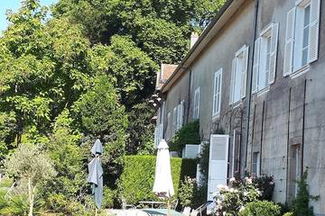 Gîte pour 12 personnes, avec jardin et jacuzzi à Solignac (homonymie)