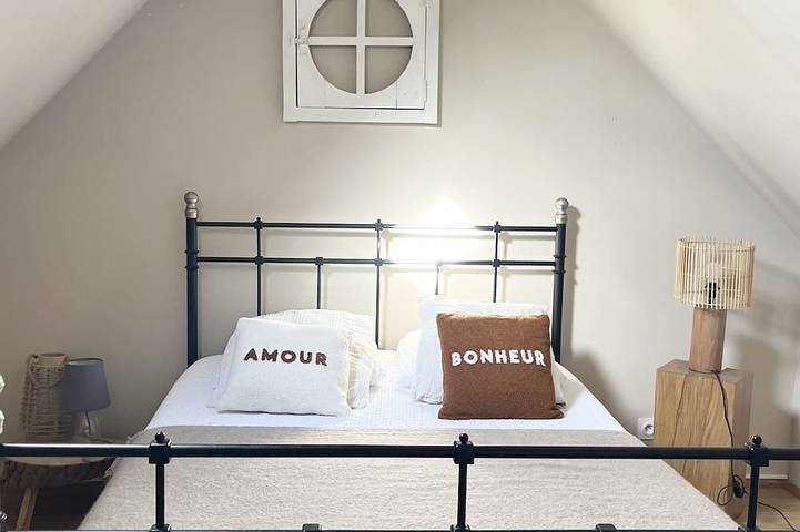 Gîte pour 8 personnes, avec terrasse et jardin, animaux acceptés à Saint-Pierre-en-Val - 3