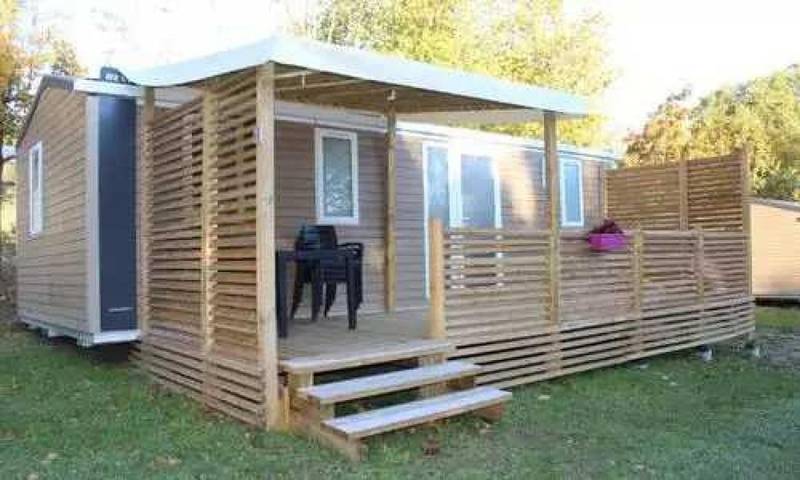 Location de vacances pour 6 personnes, avec terrasse et piscine à Recoubeau-Jansac - 2