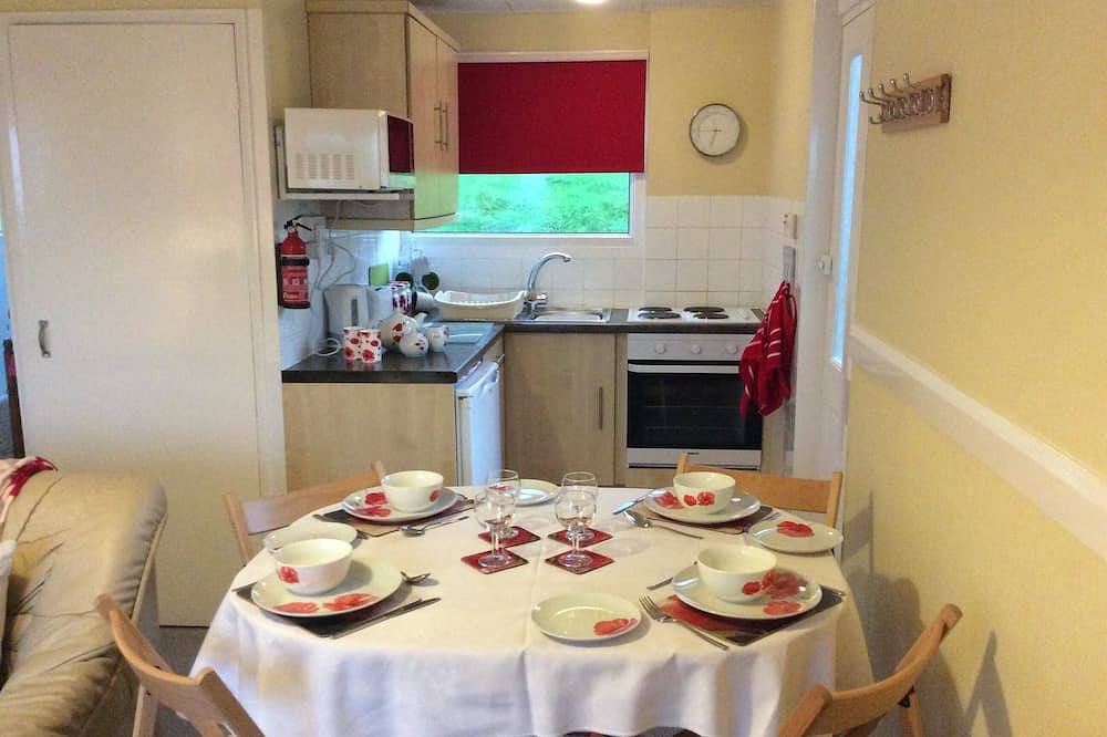 Pet Friendly Chalet.4The Hillside Penstowe Park in Cornwall