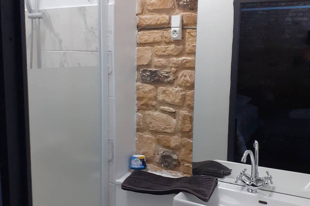 Entire apartment, Le Petit Paradis Apartment for 2 people in Le Bugue, Périgord