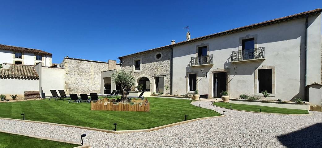Chambre d’hôte pour 2 personnes, avec jardin et piscine à Montblanc