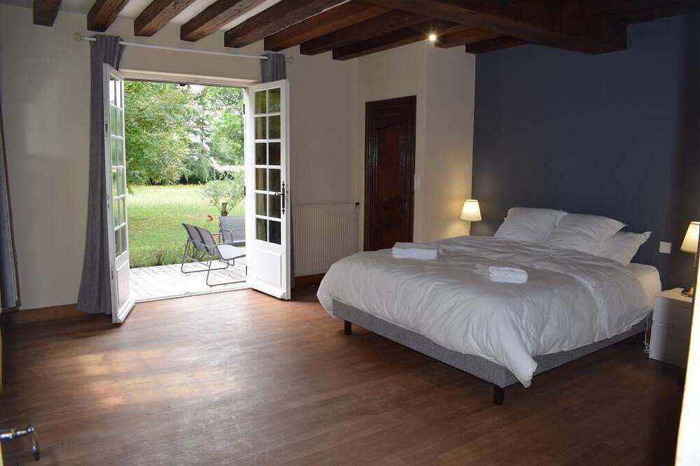 Le Domaine **** - piscine-Spa-billard-baby-foot-cheminée - 18 pers in Huisseau-sur-Mauves, Vallée de la Loire