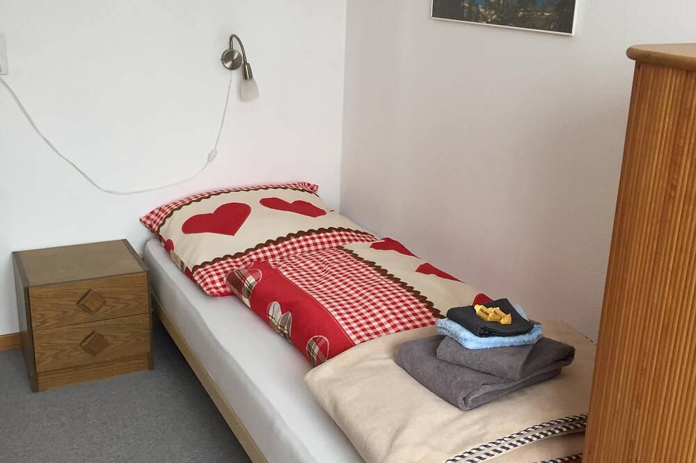 Ganze Wohnung, Familienfreundliche gemütliche Ferienwohnung in ruhiger Lage in Schatzalp, Davos