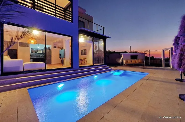 Apartamento de vacaciones para 19 personas, con terraza además de vistas y piscina - 1