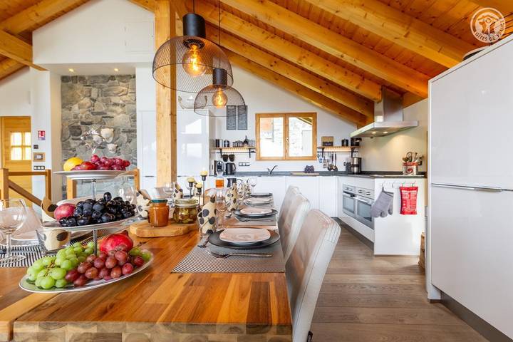 Gîte pour 10 personnes, avec terrasse ainsi que jacuzzi et sauna dans Valfréjus - 4