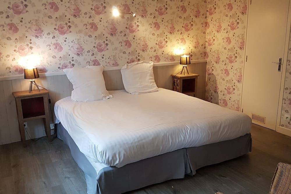 Entire apartment, Furnished apartment in individual house any comfort with raised garden in Bagnoles-de-l'Orne, Parc naturel régional Normandie-Maine