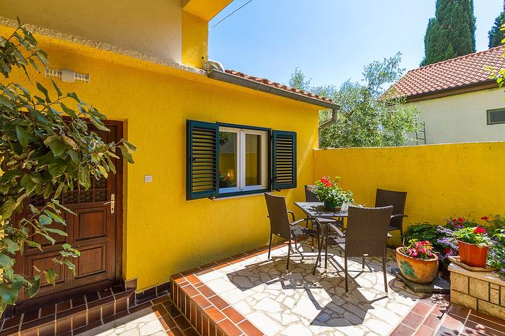 Ferienwohnung für 4 Personen, mit Terrasse, mit Haustier in Premantura - 2