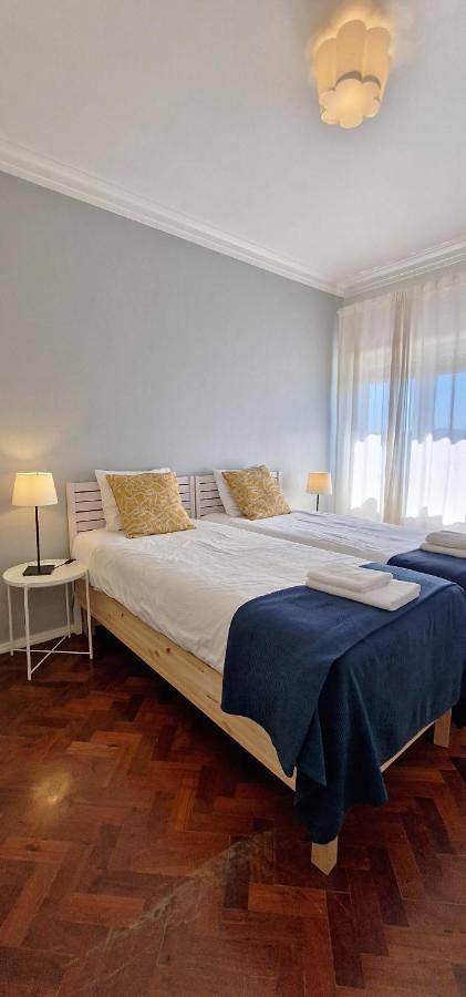 Apartamento entero, Two-Bedroom Apartment in Carnide, Costa de Lisboa