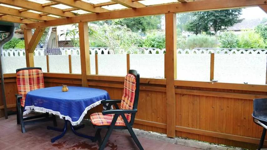 Ferienhaus für 3 Personen, mit Terrasse und Garten in Mecklenburgische Seenplatte