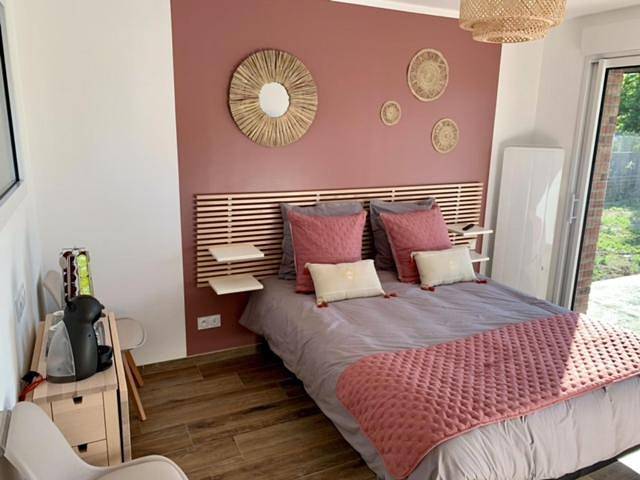 Chambre d’hôte pour 2 personnes, avec jardin et piscine ainsi que vue et terrasse dans le Pas-de-Calais - 2