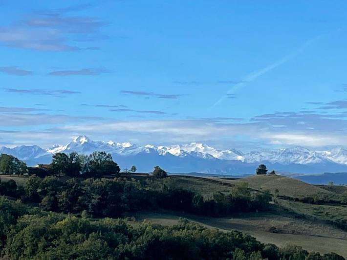 Location de vacances pour 8 personnes, avec Balcon et Jacuzzi ainsi que Terrasse et Jardin à Le Fossat