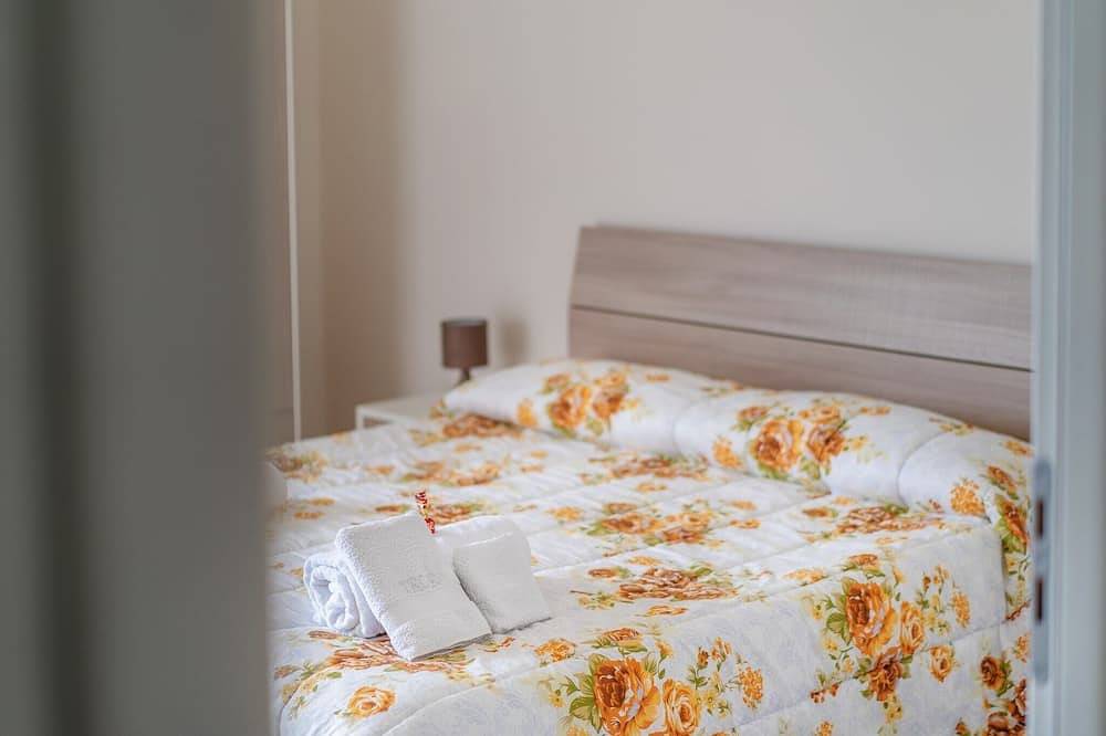 Newly refurbished 2 bedroom apartment in Sorrento Coast in Vico Equense, Napoli e dintorni