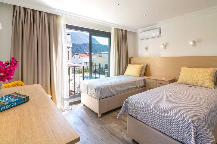 Charmante Villa mit zwei Schlafzimmern mit eigenem Pool. In der Nähe der Stadt. Perfekt für Paare in Kaş, Provinz Antalya