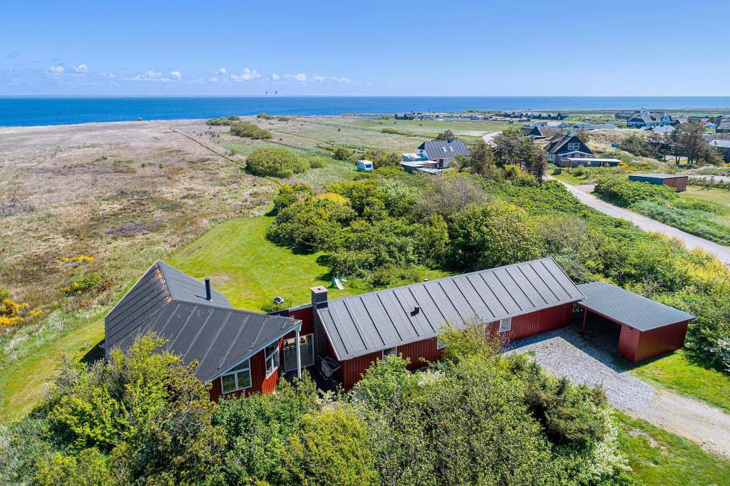 Holiday home with panoramic views of Ringkøbing Fjord in Nørre Lyngvig, Hvide Sande