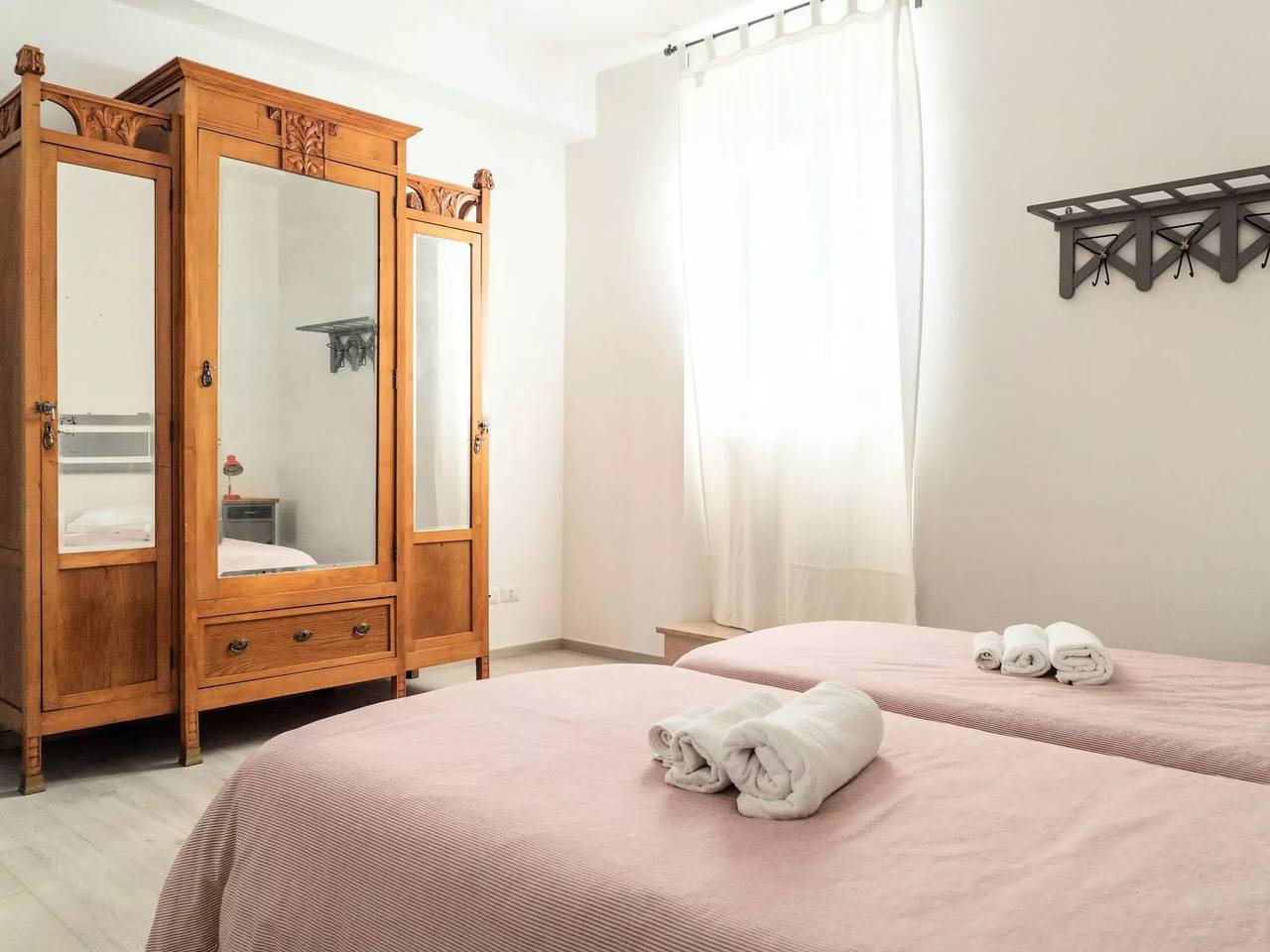 Entire apartment, 5 Pièces 4 Personnes in Todi, Perugia Province