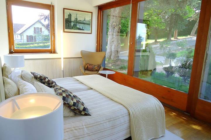 Location de vacances pour 16 personnes, avec piscine et jardin à Neuvecelle - 4