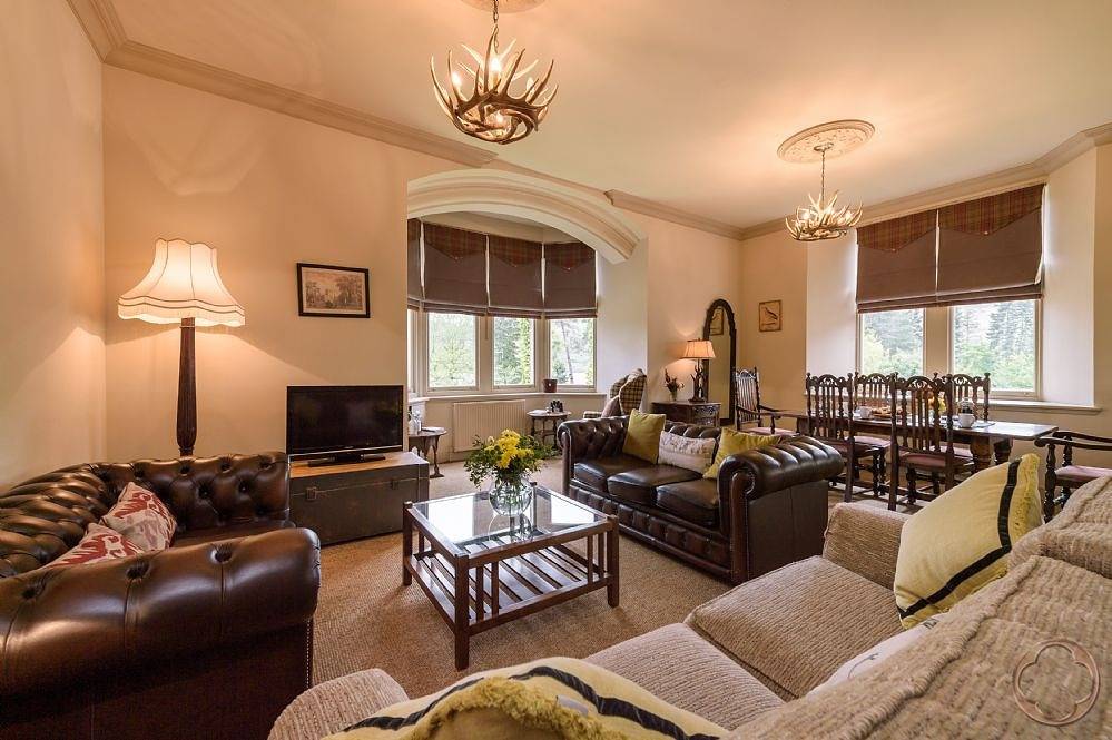 Ganze Wohnung, Ferienwohnung für 4 Personen mit Pool in Fort Augustus, Highlands