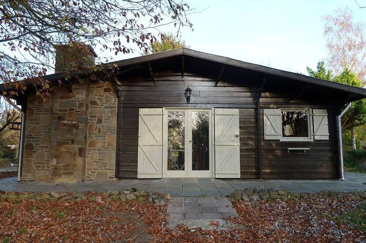 Gîte pour 5 personnes, avec jardin à Doische