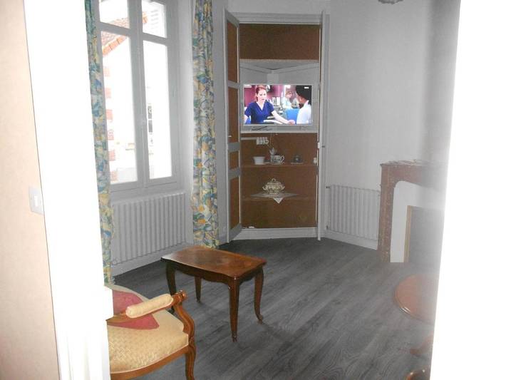 Location de vacances pour 7 personnes, avec terrasse, animaux acceptés à Airvault - 2