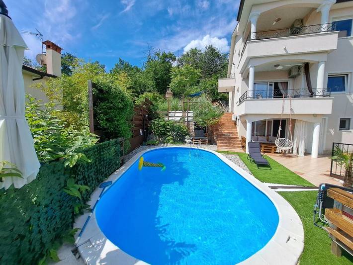 Villa pour 10 personnes, avec jardin ainsi que balcon et piscine dans Grad Opatija