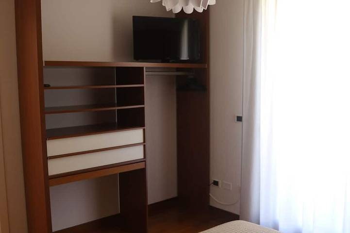 Appartamento intero, Villa Anna, appartamento 1. In 10 minuti a Venezia in Mestre, Venezia